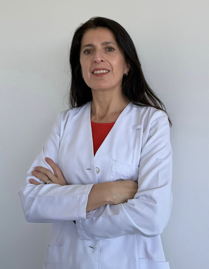Dra. Andrea Córdova - Gastroenteróloga